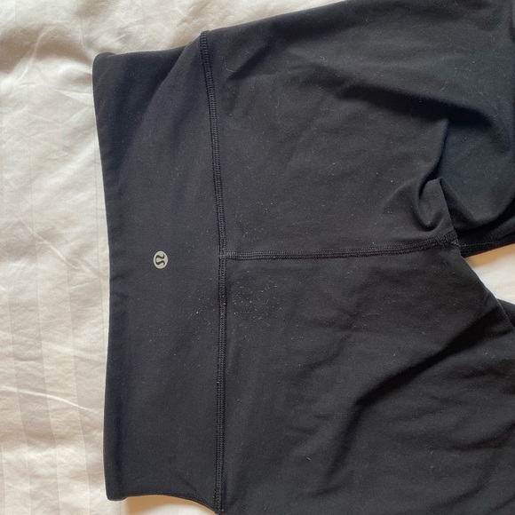 Classic Black Lululemon Leggings - Picture 4 of 4